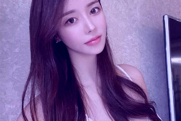 Ella, 28 — Escort in Myoryang, South Korea