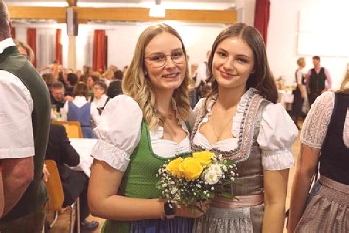 Ella, 28 — Escort in Parschlug, Austria