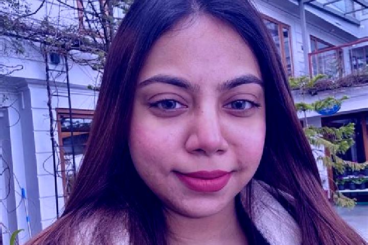 Ella, 28 — Escort in Singur, India
