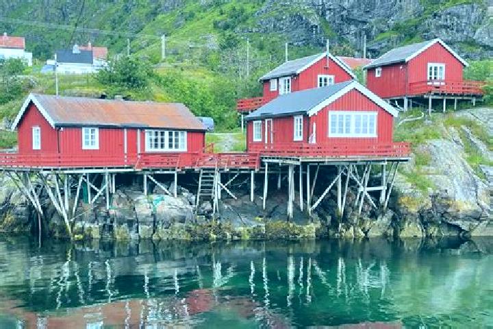Ella, 28 — Escort in Vevelstad, Norway