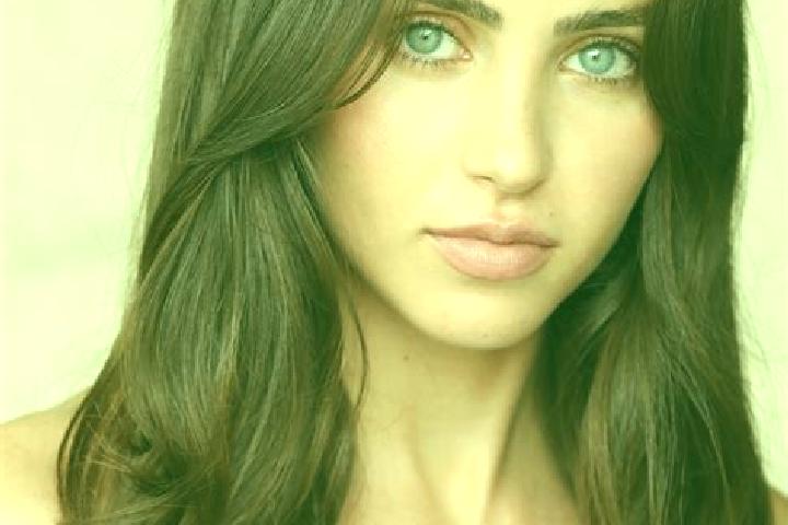 Ella, 29, a auburn hazel-eyed latina companion based in Neukirchen-Balbini. Offering Overnight, Roleplay, Duos, CIM. Available for incall and outcall, day an...