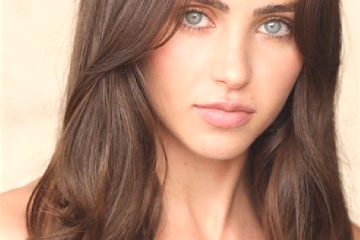 Ella, 29, a brunette dark-eyed latina companion based in Blende. Offering Couples, Tantra, Party Girl, 69, A-Level. Available for incall and outcall, overnig...