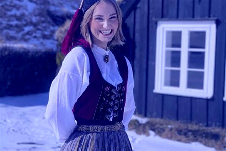 Ella, 29 — Escort in Gardabaer, Iceland