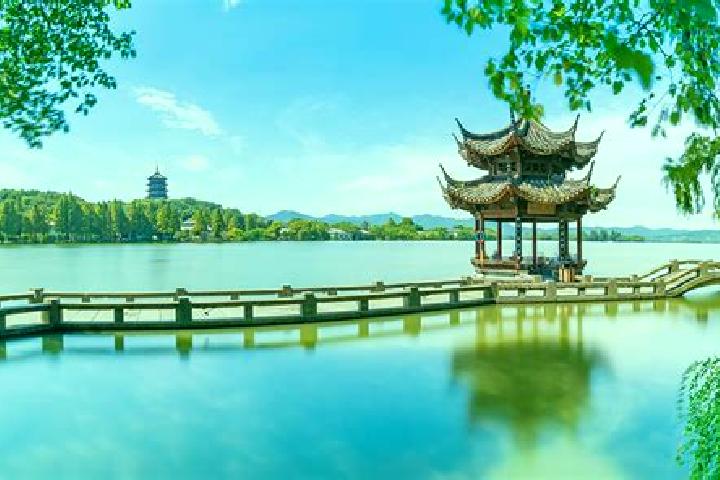 Ella, 29 — Escort in Huadong, China