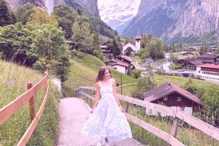 Ella, 29 — Escort in Lechelles, Switzerland