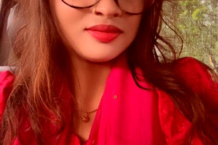 Ella, 29 — Escort in Pakhi Khanauri, India