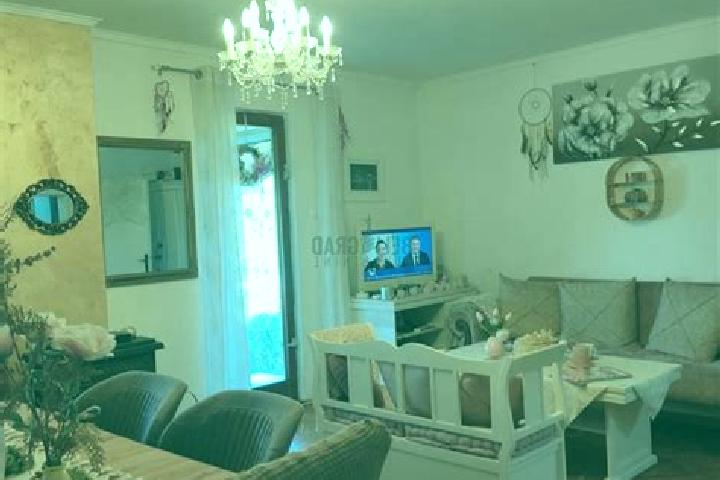 Ella, 29 — Escort in Stari Slankamen, Serbia