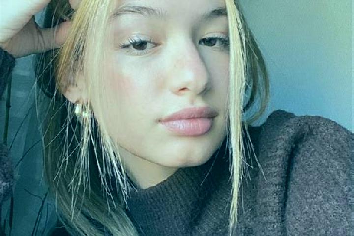 Ella, 30, a blonde brown-eyed middle eastern companion based in Haina. Offering Prostate Massage, Duos, 69, Deep French Kissing. Available for incall and out...