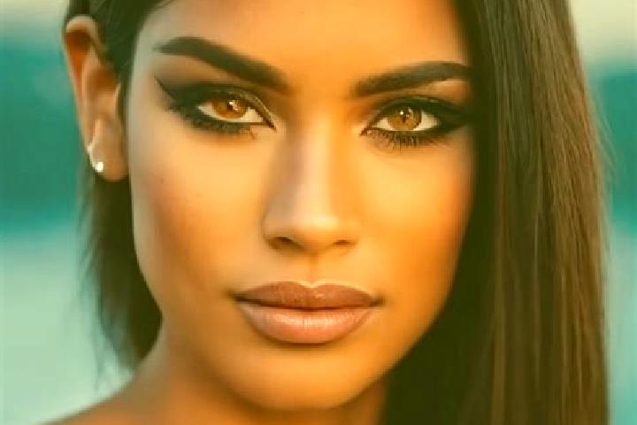 Ella, 30, a red hazel-eyed latina companion based in El Empalme. Offering OWO, Girlfriend Experience, Party Girl, BDSM. Available for incall and outcall, ove...