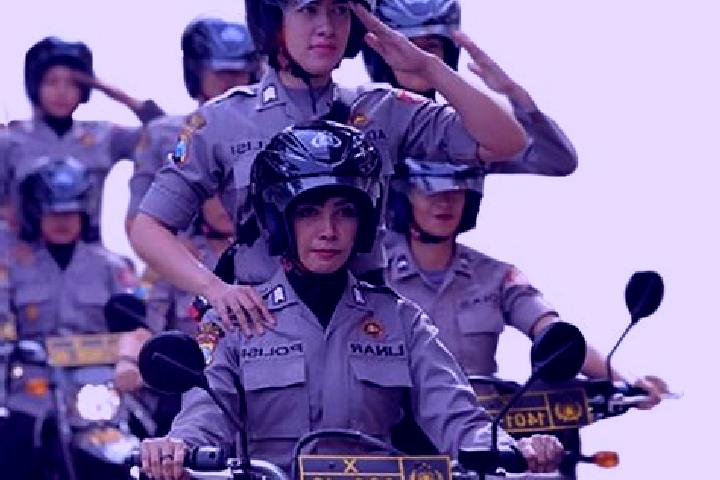 Ella, 30 — Escort in Krajan Tegalombo, Indonesia