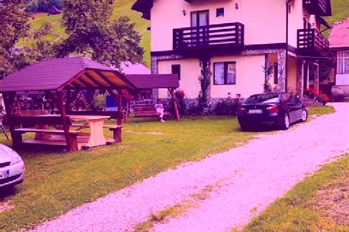 Ella, 30 — Escort in Valea Popii, Romania