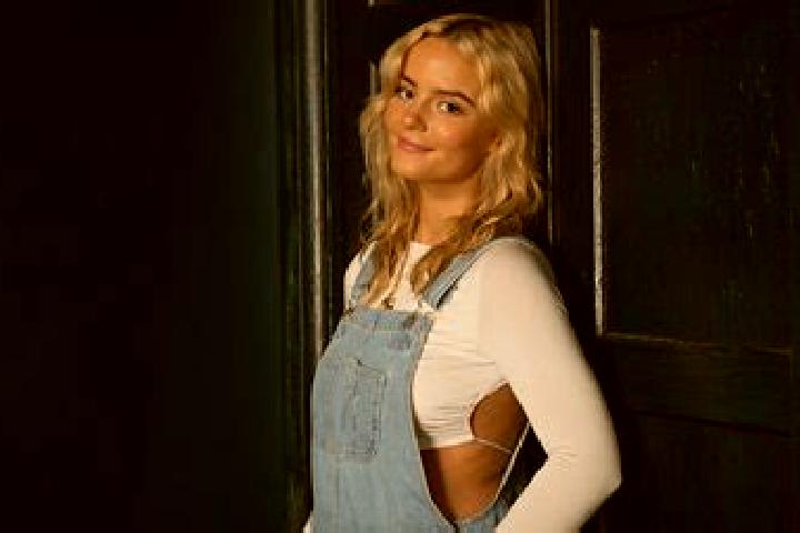 Ella, 31, a blonde brown-eyed caribbean companion based in Annaka. Offering Party Girl, Travel Companion, A-Level, GFE, Striptease. Available for incall and ...