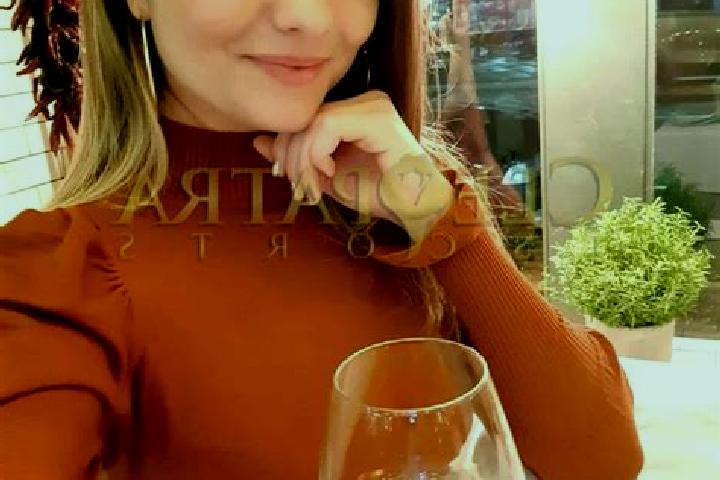 Ella, 31, a blonde hazel-eyed caucasian companion based in Ambrieres-les-Vallees. Offering Dinner Date, Striptease, Erotic Massage, OWO, Party Girl. Availabl...