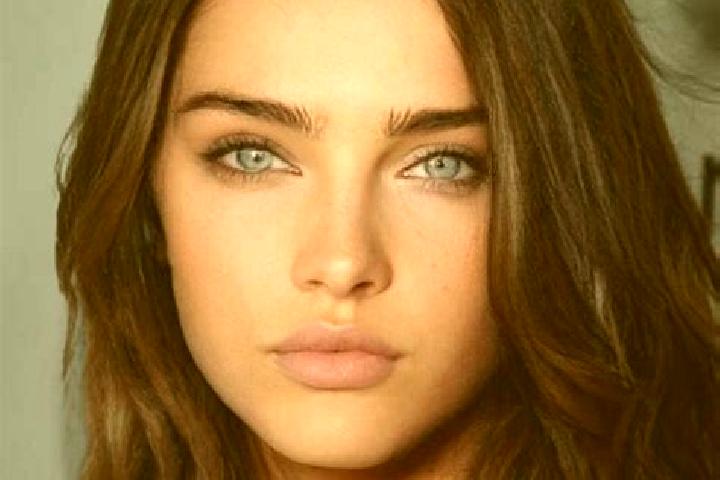 Ella, 31, a brunette blue-eyed indian companion based in Podisor. Offering Couples, Domination, Party Girl, Massage, OWO. Available for incall and outcall, o...