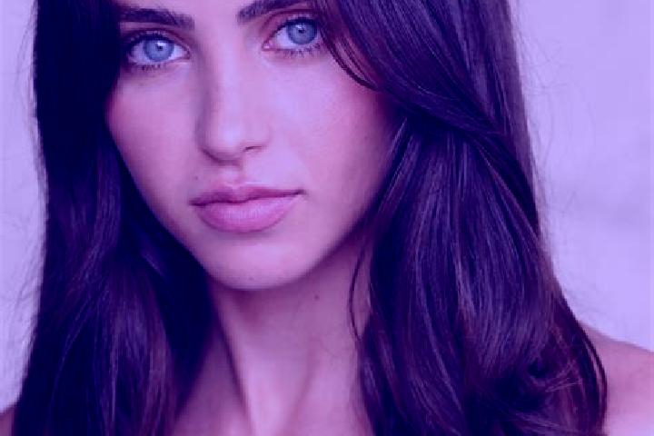 Ella, 31, a dark blonde brown-eyed latina companion based in Bru. Offering Party Girl, CIM, Domination, BDSM. Available for incall and outcall, day and eveni...