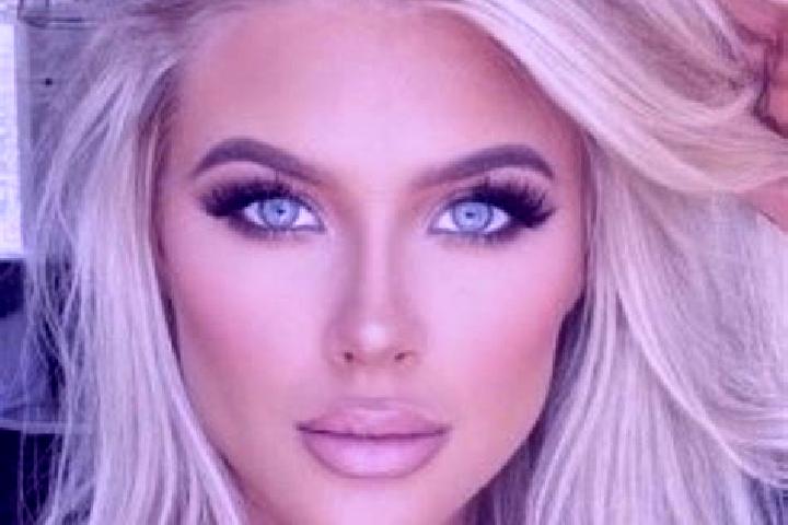 Ella, 31, a platinum blonde dark-eyed mediterranean companion based in Seymour Heights. Offering BDSM, GFE. Available for incall and outcall, overnight booki...