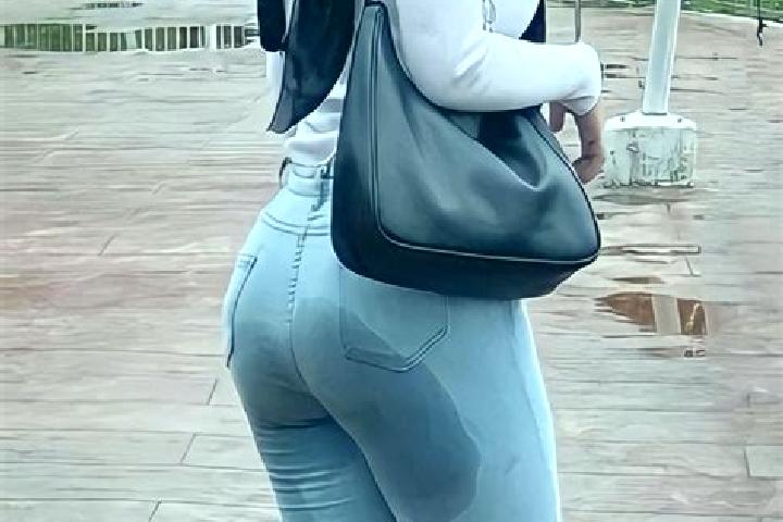 Ella, 31 — Escort in Bokong Timur, Indonesia