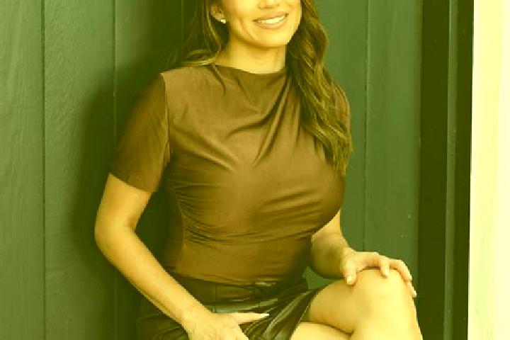 Ella, 31 — Escort in Chene-Bourg, Switzerland