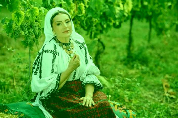 Ella, 31 — Escort in Dochia, Romania