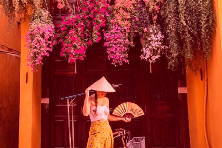 Ella, 31 — Escort in Lim, Vietnam