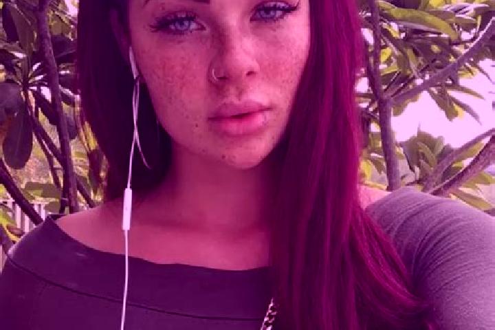 Ella, 32, a auburn green-eyed caribbean companion based in Athee-sur-Cher. Offering Girlfriend Experience, Travel Companion, Striptease. Available for incall...
