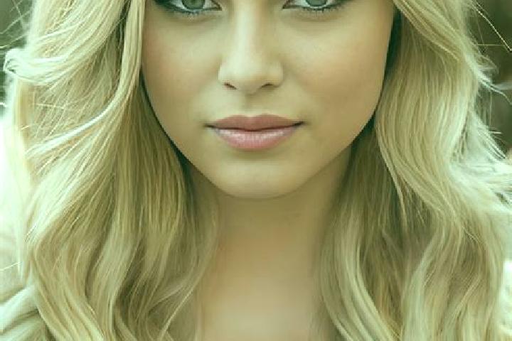 Ella, 32, a blonde brown-eyed indian companion based in Rydal. Offering Deep French Kissing, A-Level, Dinner Date, Erotic Massage. Available for incall and o...