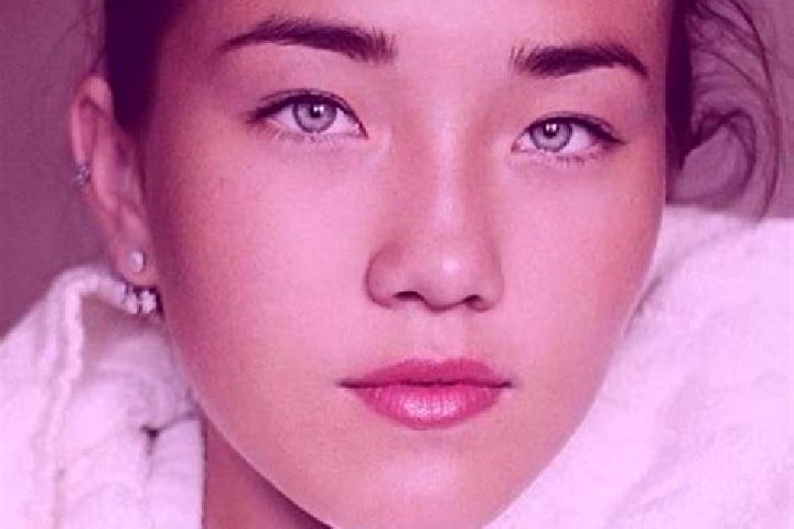 Ella, 32, a chestnut grey-eyed caucasian companion based in La Bocana. Offering OWO, Overnight, Domination, Erotic Massage, Couples. Available for incall and...