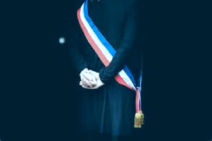 Ella, 32 — Escort in La Montagne, France
