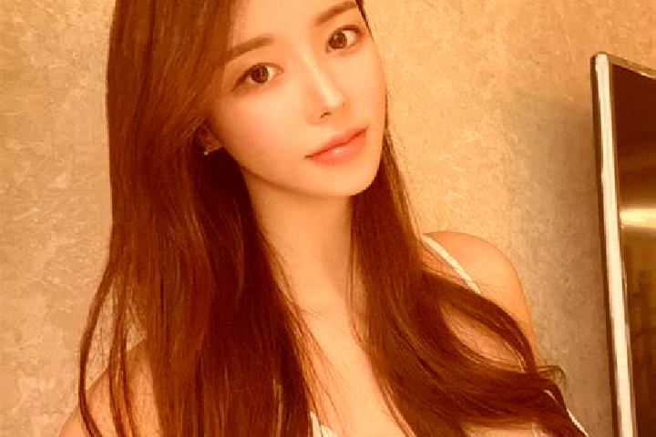 Ella, 32 — Escort in Rulong, China