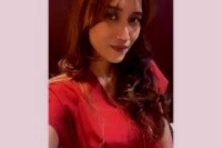 Ella, 32 — Escort in Sekararum, Indonesia