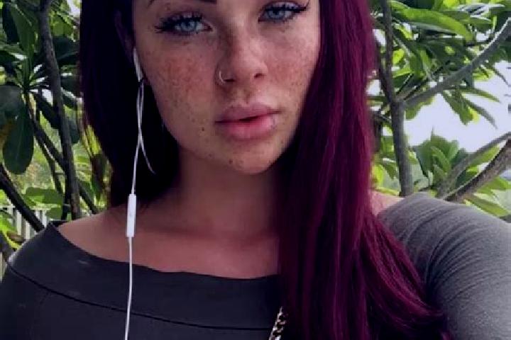 Ella, 33, a auburn amber-eyed ebony companion based in Gweru. Offering Couples, Roleplay, BDSM. Available for incall and outcall, overnight bookings available.