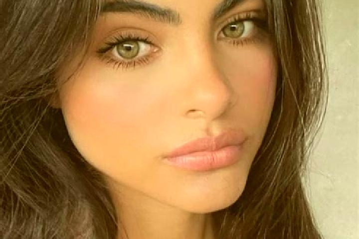 Ella, 33, a brunette grey-eyed indian companion based in Tha Chana. Offering Domination, Tantra, Massage, GFE. Available for incall and outcall, day and even...