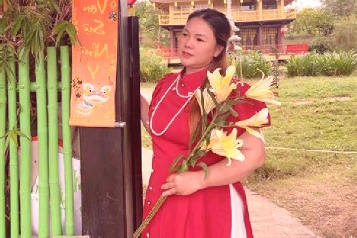 Ella, 33 — Escort in Hong Kim, Vietnam