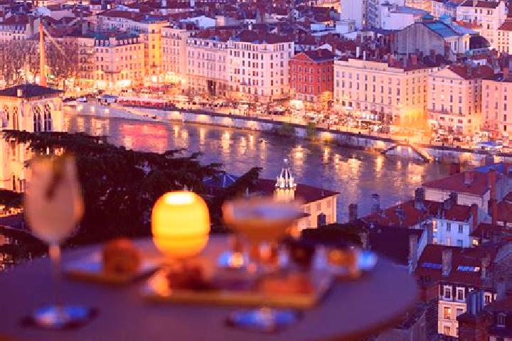 Ella, 33 — Escort in Jassans-Riottier, France