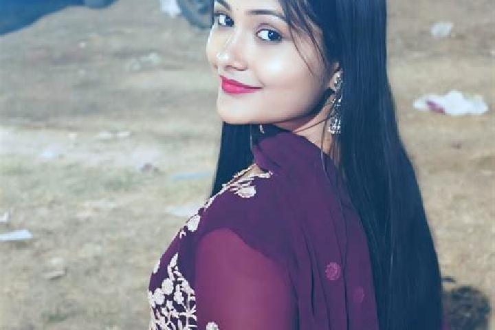 Ella, 33 — Escort in Medinipur, India