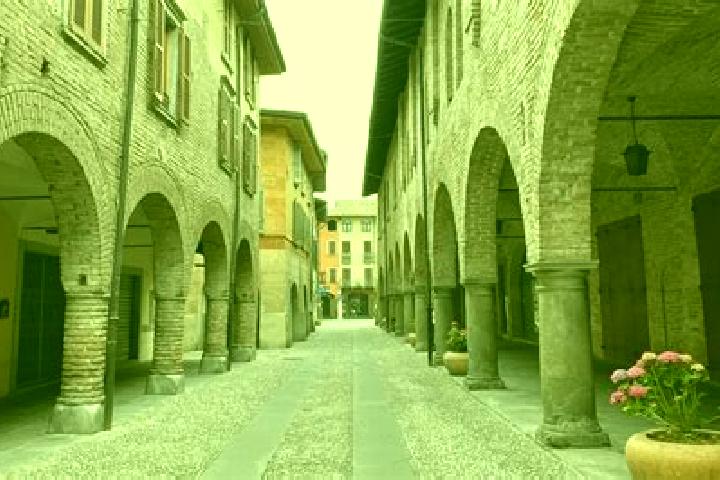 Ella, 33 — Escort in Romano di Lombardia, Italy