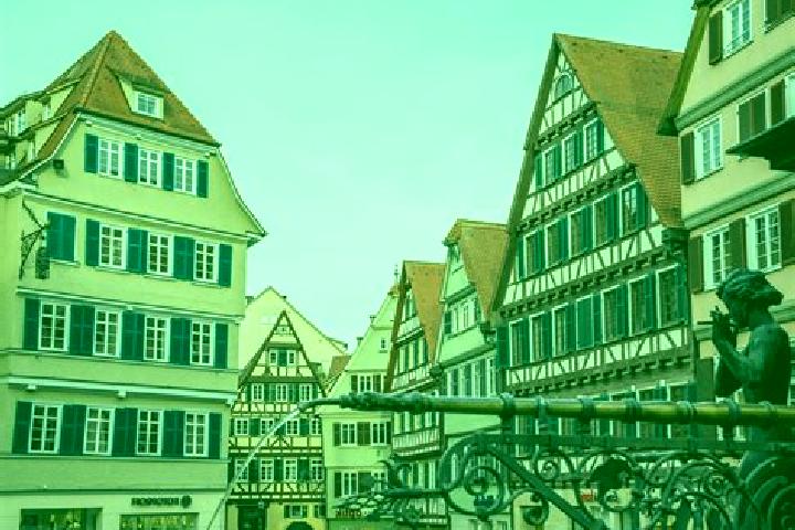 Ella, 33 — Escort in Tuebingen, Germany