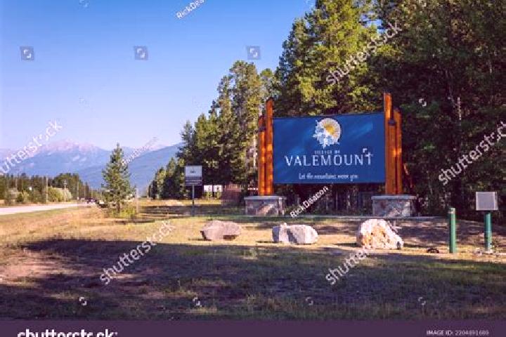 Ella, 33 — Escort in Valemount, Canada