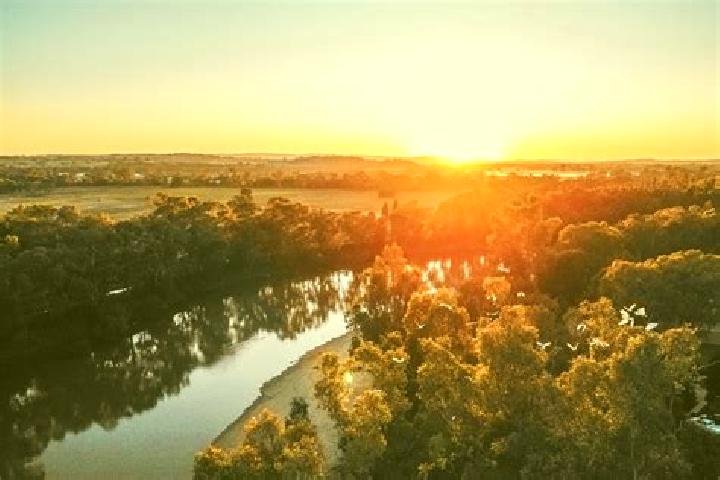 Ella, 33 — Escort in Wagga Wagga, Australia