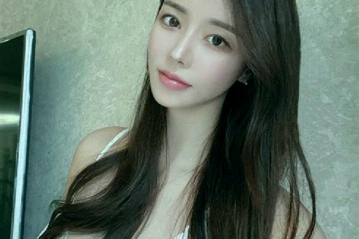 Ella, 33 — Escort in Xidawu, China