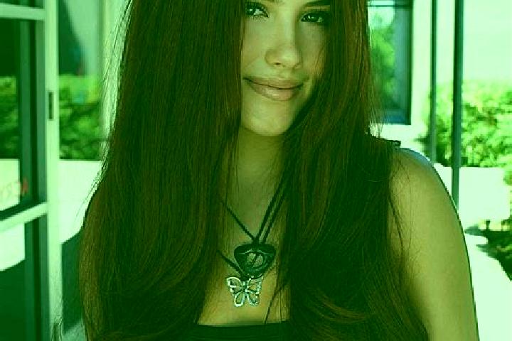 Ella, 34, a auburn dark-eyed caucasian companion based in Samango. Offering Overnight, GFE. Available for incall and outcall, overnight bookings available.