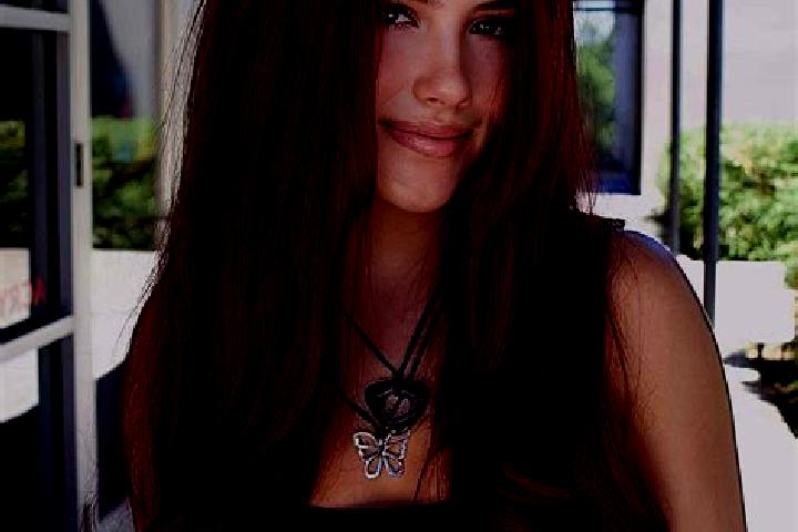 Ella, 34, a auburn dark-eyed middle eastern companion based in Shahini. Offering 69, Fetish, BDSM, Overnight, Striptease. Available for incall and outcall, d...