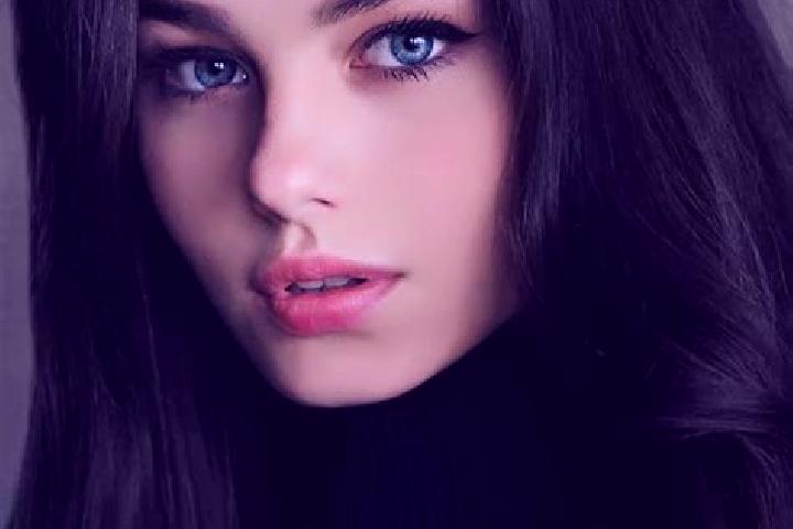 Ella, 34, a brunette dark-eyed slavic companion based in Chittering. Offering Striptease, BDSM, Prostate Massage. Available for incall and outcall, overnight...