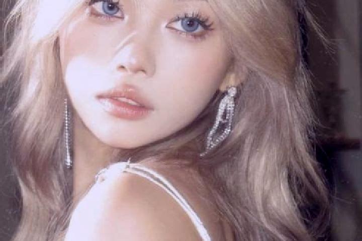 Ella, 34, a platinum blonde grey-eyed asian companion based in Papeete. Offering Party Girl, Tantra, BDSM, Roleplay. Available for incall and outcall, day an...