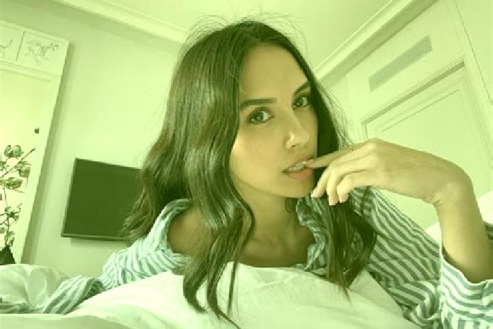 Ella, 34, a red grey-eyed asian companion based in Konde Yaokro. Offering Couples, Travel Companion, Girlfriend Experience, CIM. Available for incall and out...
