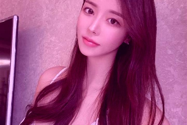 Ella, 34 — Escort in Jingxiyuan, China