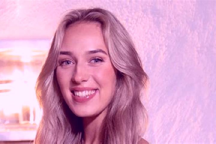 Ella, 34 — Escort in Norges-la-Ville, France