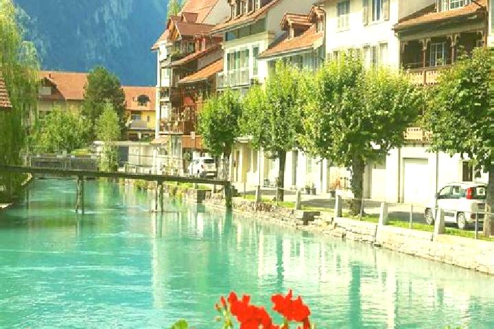 Ella, 34 — Escort in Termen, Switzerland