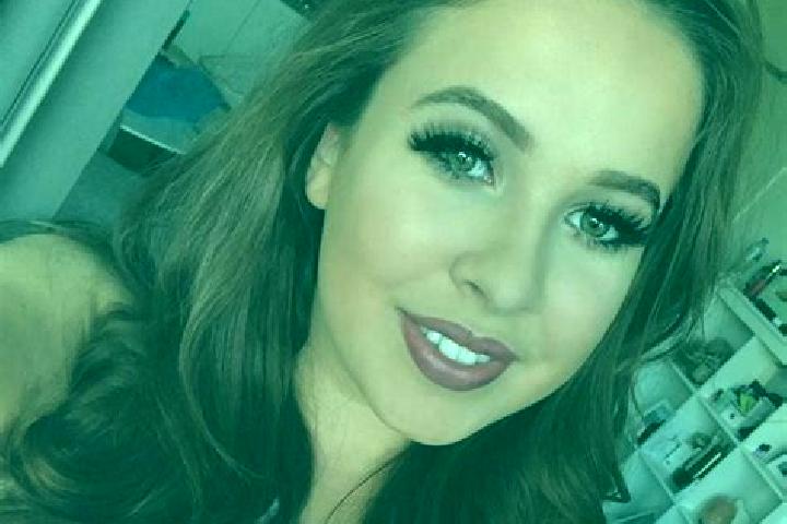Ella, 35, a dark blonde amber-eyed european companion based in Balham. Offering A-Level, OWO, Girlfriend Experience. Available for incall and outcall, day an...