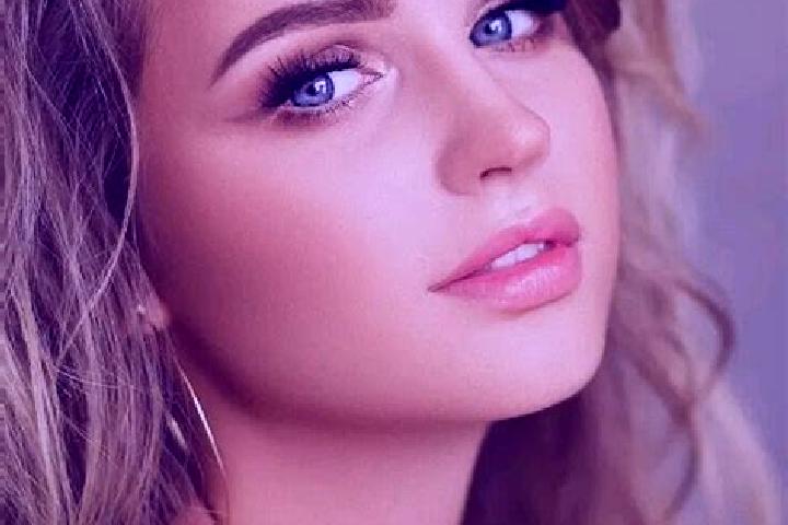 Ella, 35, a dark blonde blue-eyed caribbean companion based in Kurralta Park. Offering Fetish, Striptease, Erotic Massage, Deep French Kissing, Domination. A...